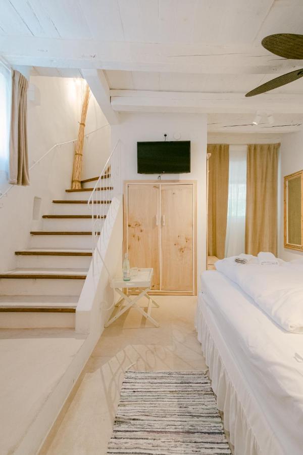 Romantic Stone House Double Room Корнич Екстер'єр фото